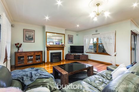 Property photo of 5 Connemara Close Highton VIC 3216
