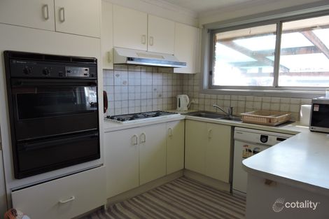 Property photo of 2/5 Bride Avenue Hampton Park VIC 3976