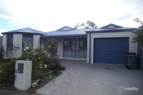 19 Lincolne Cres, Roxburgh Park, VIC 3064