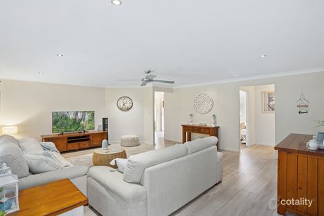 Property photo of 32 Penrhyn Street Pacific Pines QLD 4211