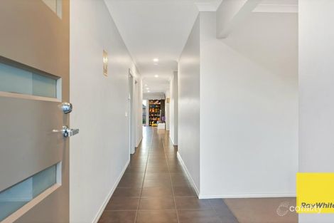 Property photo of 8 Yates Avenue Truganina VIC 3029