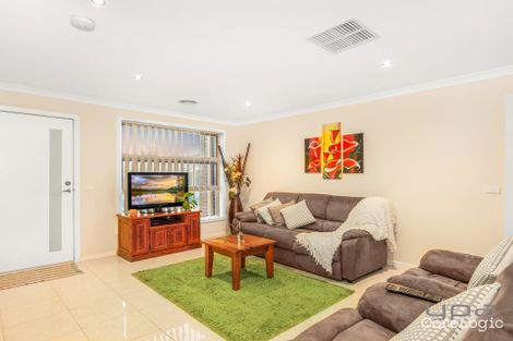 Property photo of 22 Davern Court Werribee VIC 3030