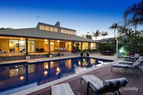 4 Freyburg St, Bundall, QLD 4217