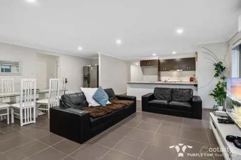 Property photo of 14 Stradbroke Crescent Springfield Lakes QLD 4300