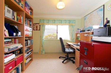 Property photo of 3 Kleber Place Meadowbrook QLD 4131