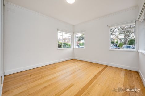 Property photo of 2/24-30 Hotham Street East Melbourne VIC 3002