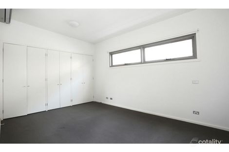 Property photo of 2/21 Lansdowne Road St Kilda East VIC 3183