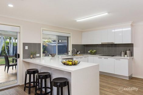 Property photo of 15 Windsor Place Carindale QLD 4152