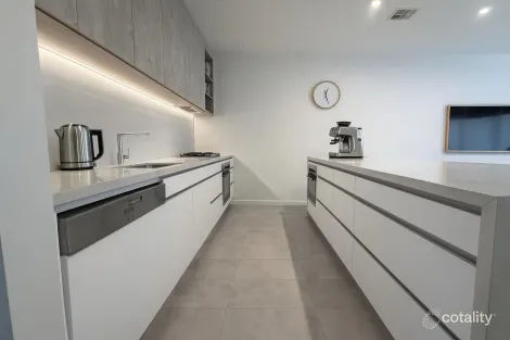 Property photo of 64 Members Drive Doncaster VIC 3108