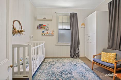 Property photo of 28 Linton Street Kangaroo Point QLD 4169