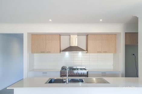 Property photo of 7 Raleigh Circuit Armstrong Creek VIC 3217