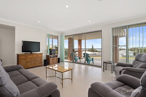 Property photo of 5 Pearl Place Diamond Beach NSW 2430