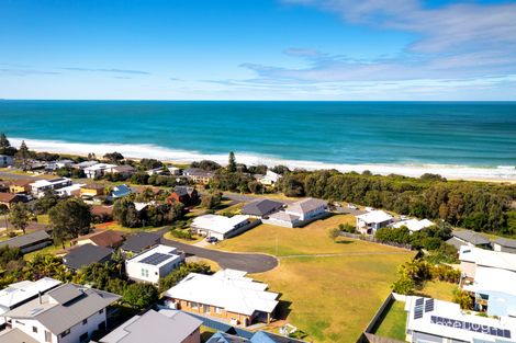 Property photo of 5 Pearl Place Diamond Beach NSW 2430