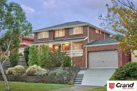 241 James Cook Dr, Endeavour Hills, VIC 3802