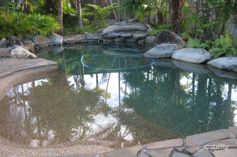 Property photo of 1 Agincourt Close Clifton Beach QLD 4879