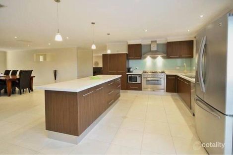 Property photo of 4 Ventnor Place Keilor Downs VIC 3038