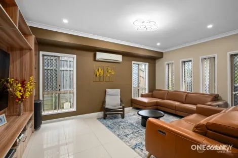 Property photo of 5 Messara Circuit Durack QLD 4077