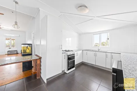 Property photo of 4 Windmill Lane Emerald QLD 4720