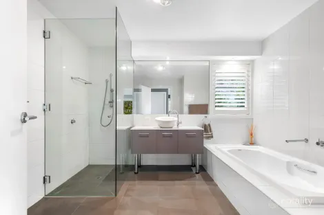 Property photo of 1 View Point Road McCrae VIC 3938