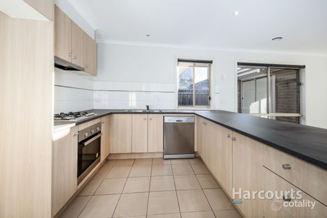 Property photo of 9 Harrow Place Truganina VIC 3029