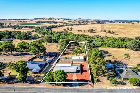 8 Lefroy St, Gingin, WA 6503