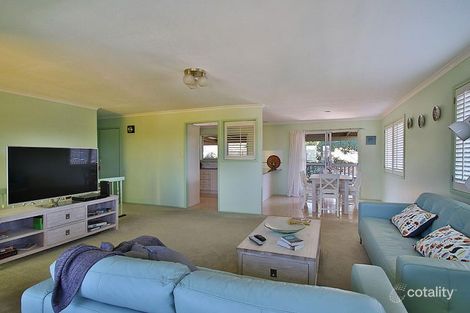 Property photo of 18 Bluebell Street Mansfield QLD 4122