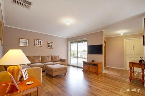 Property photo of 46 Wattle Bird Way Langwarrin VIC 3910