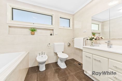 Property photo of 15 John Fawkner Drive Endeavour Hills VIC 3802