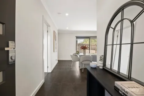 Property photo of 2/6 Mullock Road Diggers Rest VIC 3427