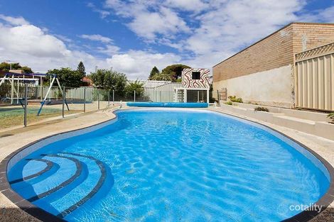 Property photo of 11 Charthouse Road Safety Bay WA 6169