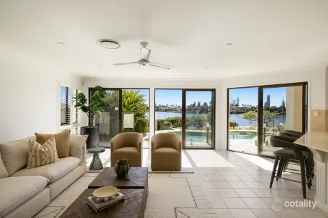 Property photo of 33 Blair Athol Crescent Bundall QLD 4217