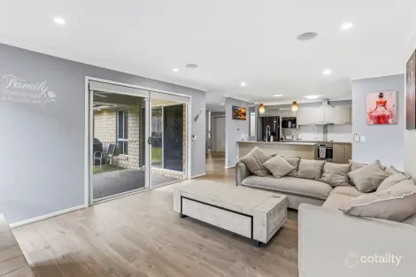 Property photo of 18 Willunga Street Pacific Pines QLD 4211