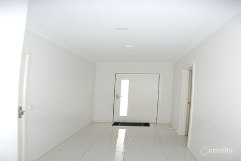 7 Banjo Cct, Lynbrook, VIC 3975