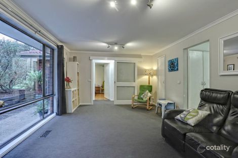 Property photo of 10 Waratah Way Cockatoo VIC 3781