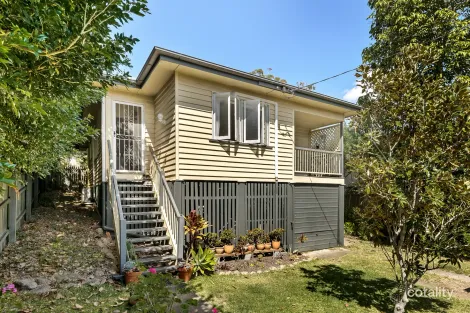 32 Beatrice St, Bardon, QLD 4065