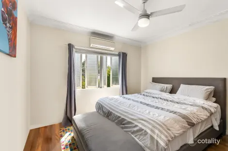 Property photo of 32 Beatrice Street Bardon QLD 4065