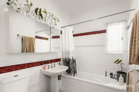 Property photo of 32 Beatrice Street Bardon QLD 4065