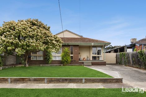 8 Casey Ave, Sunbury, VIC 3429