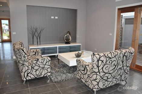 Property photo of 35 Freemont Circuit Truganina VIC 3029