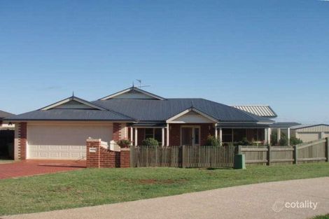 Property photo of 2 Garvan Court Highfields QLD 4352
