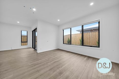 Property photo of 1 Acqua Drive Clyde VIC 3978