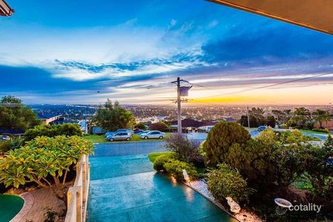 Property photo of 14 Opal Way Mount Richon WA 6112