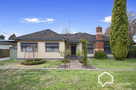 Property photo of 7 Chifley Avenue Kangaroo Flat VIC 3555