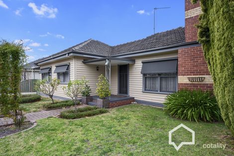 Property photo of 7 Chifley Avenue Kangaroo Flat VIC 3555