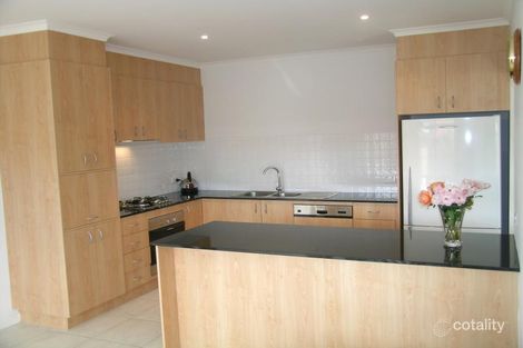 Property photo of 31 Sovereign Manors Crescent Rowville VIC 3178