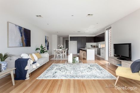Property photo of 32B Edinburgh Street Bentleigh East VIC 3165