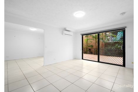 Property photo of 3/27 Chester Terrace Southport QLD 4215