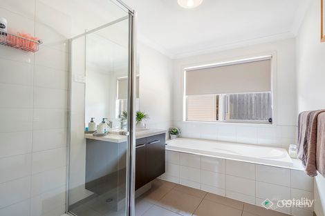 Property photo of 20 St Austell Court Skye VIC 3977