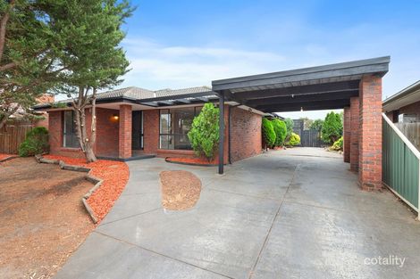 Property photo of 40 Winslow Crescent Deer Park VIC 3023