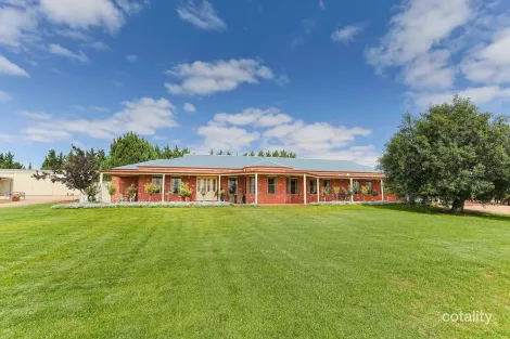 Property photo of 547 Woomera Avenue Red Cliffs VIC 3496